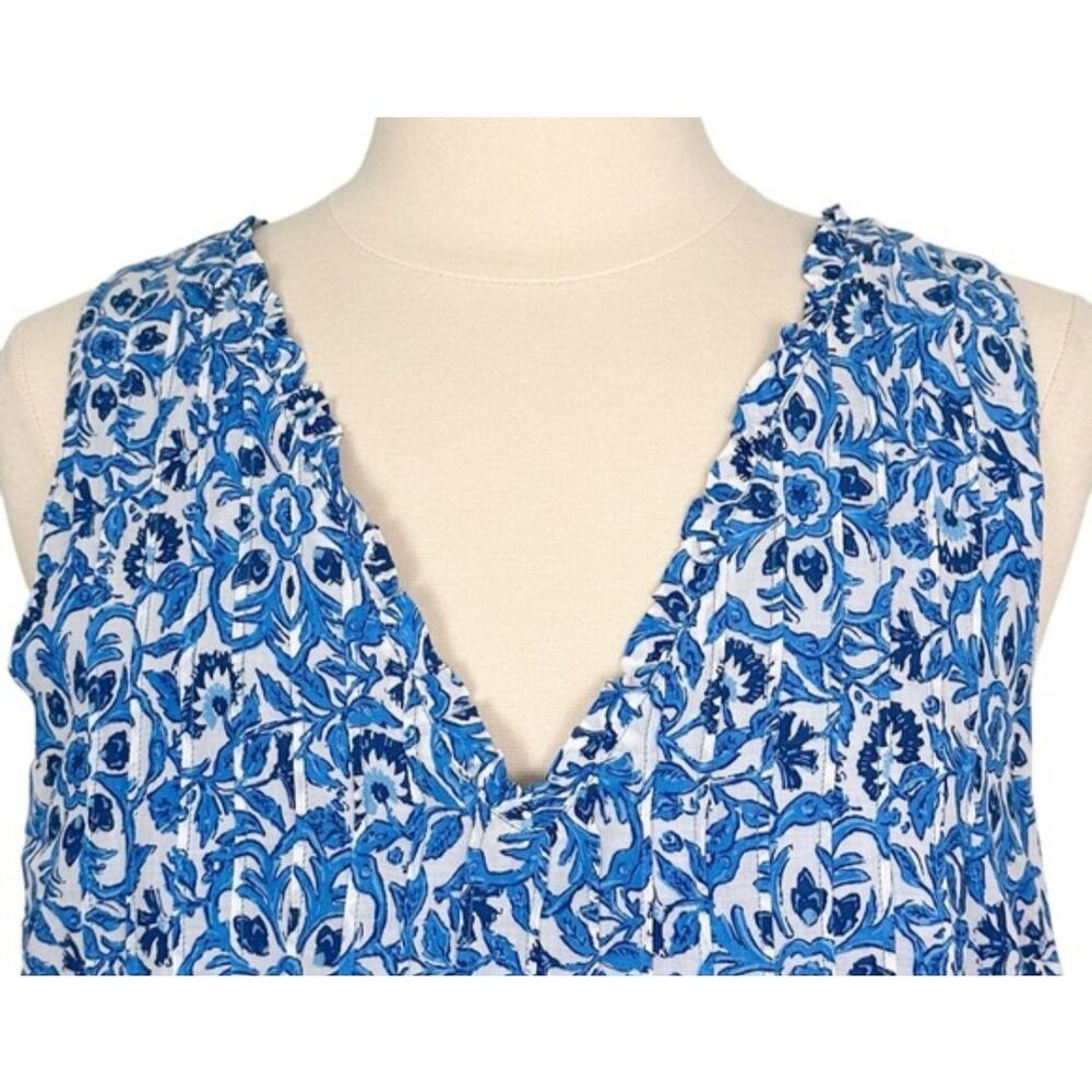 S Vineyard Vines cotton v neck top - Picture 3 of 7